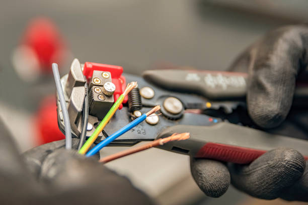 Best Residential Electrician Services  in Riverton, IL